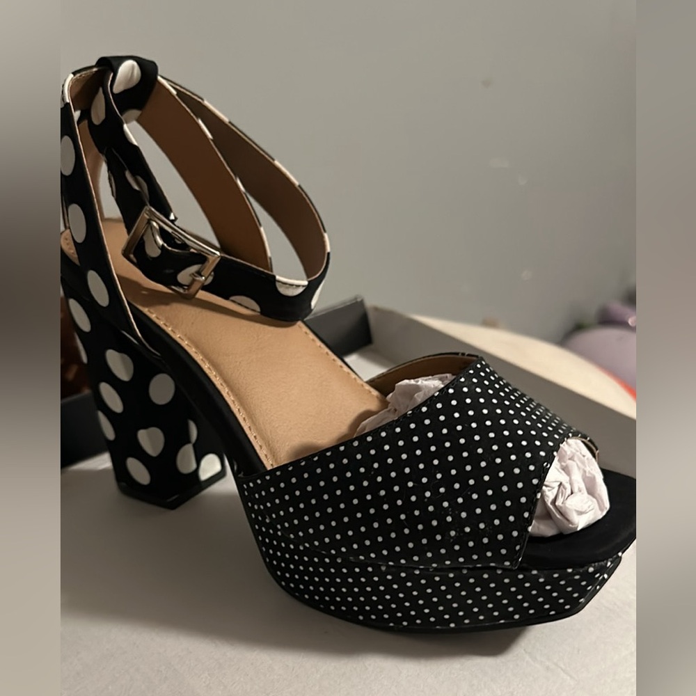 Torrid Size 9 polka dot heels